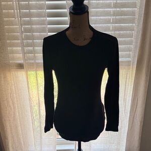 A Pea in the Pod Black Long-Sleeve Crewneck Top